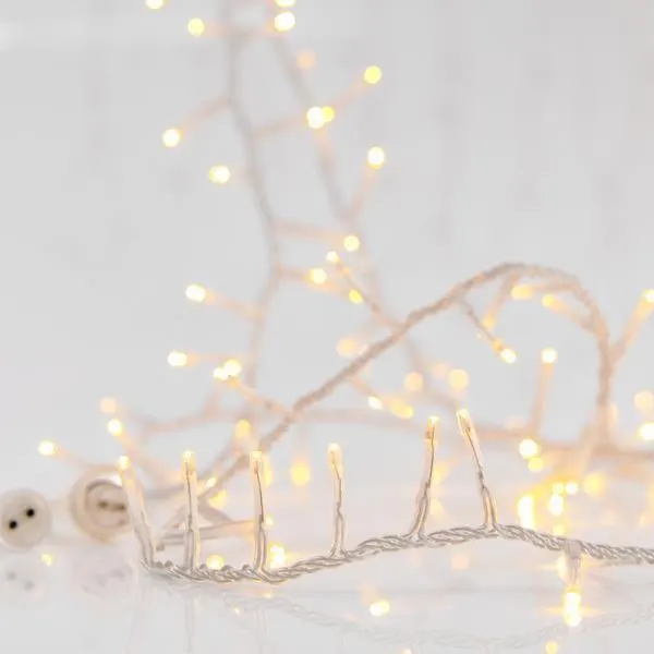 XMAS ΛΑΜΠΑΚΙ ΠΥΚΝΗ ΣΕΙΡΑ 800 LED 3mm 31V ΜΕΤΑΣΧΗΜΑΤΙΣΤΗ 4 ΕΠΕΚΤΑΣΕΙΣ ΕΩΣ 2 ΣΕΤ ΔΙΑΦΑΝΟ PVC ΚΑΛΩΔΙΟ ΘΕΡΜΟ ΛΕΥΚΟ LED ANA 2cm ΠΑΡΟΧΗ 3m ΙΡ44