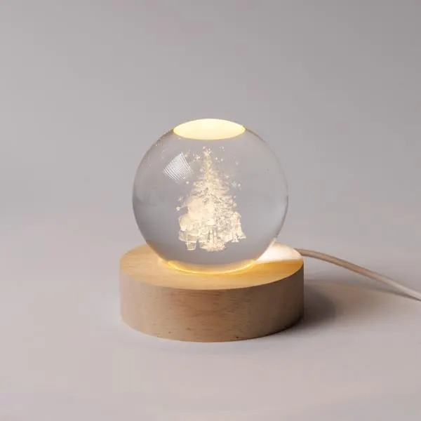 XMAS ΦΩΤΙΖΟΜΕΝΗ ΜΠΑΛΑ 6cm ΣΧΕΔΙΟ ΑΓΙΟΣ ΒΑΣΙΛΗΣ ΜΕ ΔΕΝΤΡΟ USB 6 ΘΕΡΜΑ ΛΕΥΚΑ SMD LED BΑΣΗ 7cm ΠΑΡΟΧΗ 70cm IP20